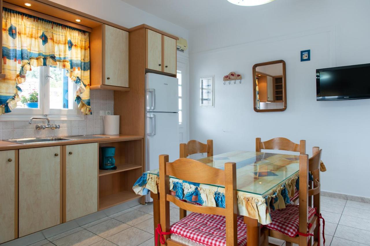 Aphrodite Holiday Home Артемон Экстерьер фото