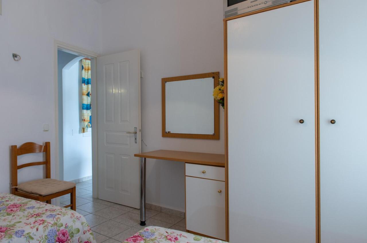Aphrodite Holiday Home Артемон Экстерьер фото